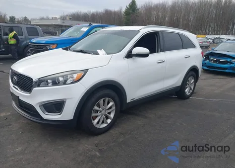 2016 Kia Sorento 2.4L Lx z USA, uszkodzony, nr VIN 5XYPGDA39GG096919